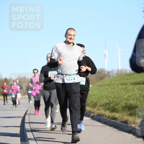 06.04.2025 - 44. Internationalen Wilhelmsburger Insellauf Jannik Wohlers http://msf.ph/oto/7615271 06.04.2025 09:33:39 Laufen 310, 4273, 14 meine-sportfotos.de