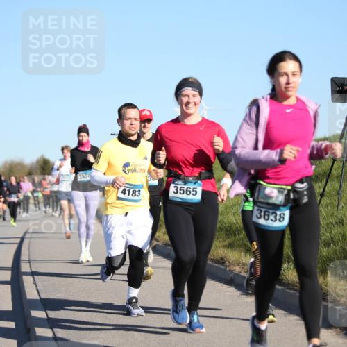06.04.2025 - 44. Internationalen Wilhelmsburger Insellauf Jannik Wohlers http://msf.ph/oto/7615312 06.04.2025 09:33:50 Laufen 3374, 3436, 3558, 4183, 3565, 3638 meine-sportfotos.de