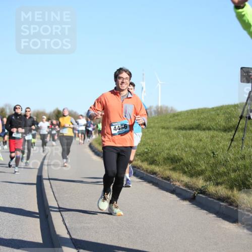 06.04.2025 - 44. Internationalen Wilhelmsburger Insellauf Jannik Wohlers http://msf.ph/oto/7615353 06.04.2025 09:34:04 Laufen 3612, 1223, 4456 meine-sportfotos.de