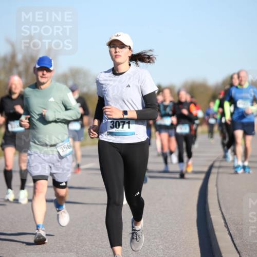 06.04.2025 - 44. Internationalen Wilhelmsburger Insellauf Jannik Wohlers http://msf.ph/oto/7615404 06.04.2025 09:34:12 Laufen 356, 3071 meine-sportfotos.de