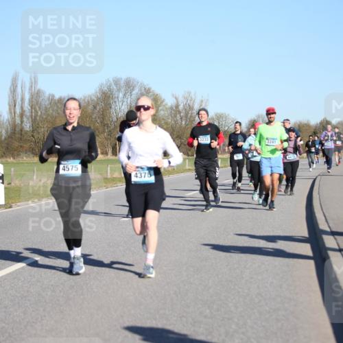 06.04.2025 - 44. Internationalen Wilhelmsburger Insellauf Jannik Wohlers http://msf.ph/oto/7615441 06.04.2025 09:34:24 Laufen 3893, 4575, 4376, 3233, 3241, 4475 meine-sportfotos.de