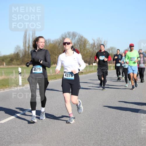 06.04.2025 - 44. Internationalen Wilhelmsburger Insellauf Jannik Wohlers http://msf.ph/oto/7615444 06.04.2025 09:34:24 Laufen 3893, 4575, 4376, 3233, 3241, 4479, 4415 meine-sportfotos.de