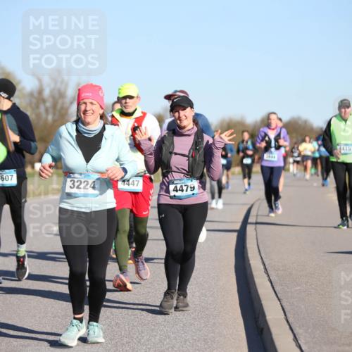 06.04.2025 - 44. Internationalen Wilhelmsburger Insellauf Jannik Wohlers http://msf.ph/oto/7615458 06.04.2025 09:34:28 Laufen 241, 3607, 3224, 4447, 4479, 1444, 4415 meine-sportfotos.de