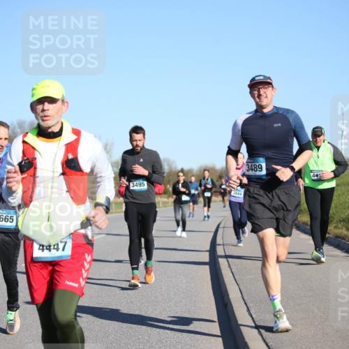 06.04.2025 - 44. Internationalen Wilhelmsburger Insellauf Jannik Wohlers http://msf.ph/oto/7615476 06.04.2025 09:34:31 Laufen 9, 3665, 4447, 3495, 3444, 3489, 44 meine-sportfotos.de