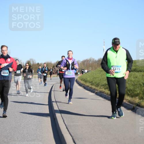 06.04.2025 - 44. Internationalen Wilhelmsburger Insellauf Jannik Wohlers http://msf.ph/oto/7615491 06.04.2025 09:34:32 Laufen 349, 4008, 3689, 4415, 3444 meine-sportfotos.de