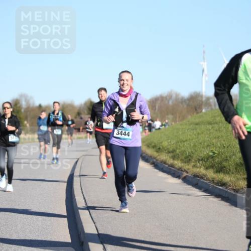06.04.2025 - 44. Internationalen Wilhelmsburger Insellauf Jannik Wohlers http://msf.ph/oto/7615492 06.04.2025 09:34:33 Laufen 3689, 703, 3444, 4415 meine-sportfotos.de