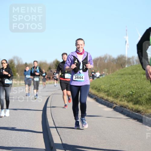 06.04.2025 - 44. Internationalen Wilhelmsburger Insellauf Jannik Wohlers http://msf.ph/oto/7615493 06.04.2025 09:34:33 Laufen 703, 5175, 3444, 44 meine-sportfotos.de