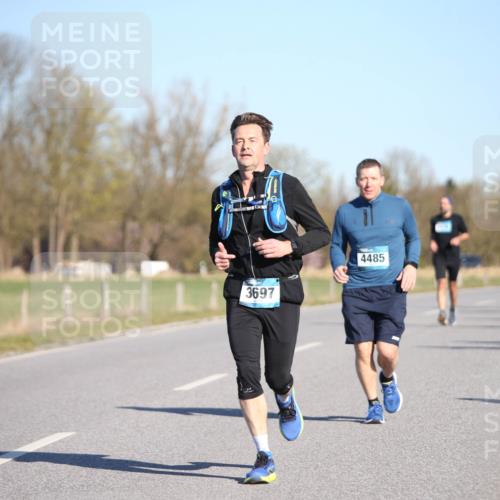 06.04.2025 - 44. Internationalen Wilhelmsburger Insellauf Jannik Wohlers http://msf.ph/oto/7615514 06.04.2025 09:34:38 Laufen 3697, 4485, 3888 meine-sportfotos.de