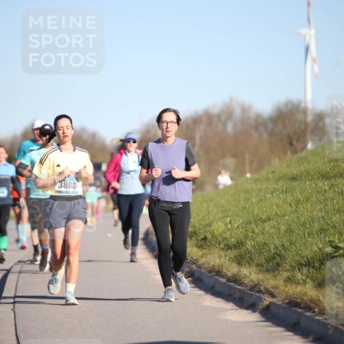 06.04.2025 - 44. Internationalen Wilhelmsburger Insellauf Jannik Wohlers http://msf.ph/oto/7615521 06.04.2025 09:34:42 Laufen 4599, 3888 meine-sportfotos.de