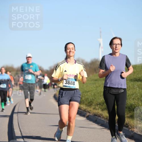 06.04.2025 - 44. Internationalen Wilhelmsburger Insellauf Jannik Wohlers http://msf.ph/oto/7615535 06.04.2025 09:34:46 Laufen 39, 3797, 3888 meine-sportfotos.de