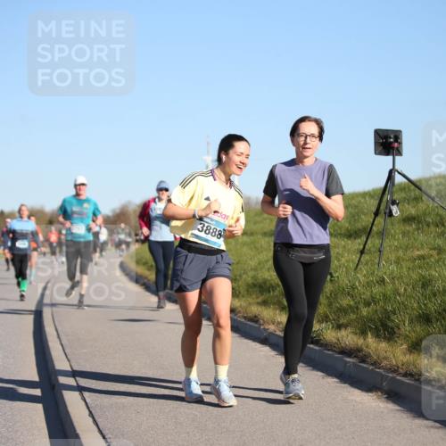 06.04.2025 - 44. Internationalen Wilhelmsburger Insellauf Jannik Wohlers http://msf.ph/oto/7615548 06.04.2025 09:34:47 Laufen 4239, 3888 meine-sportfotos.de