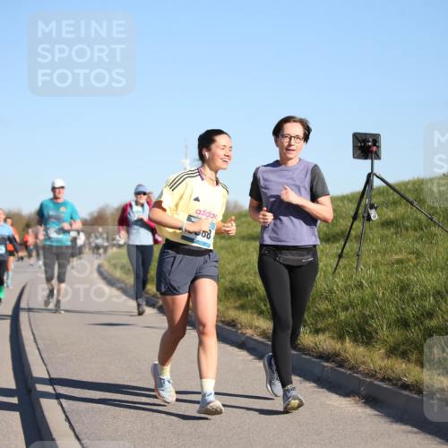06.04.2025 - 44. Internationalen Wilhelmsburger Insellauf Jannik Wohlers http://msf.ph/oto/7615549 06.04.2025 09:34:47 Laufen  meine-sportfotos.de