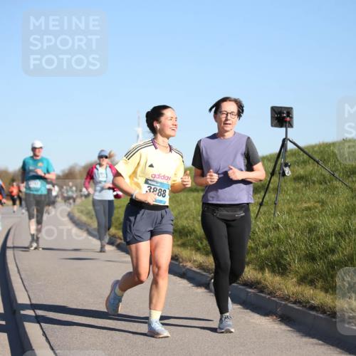 06.04.2025 - 44. Internationalen Wilhelmsburger Insellauf Jannik Wohlers http://msf.ph/oto/7615550 06.04.2025 09:34:47 Laufen 3888 meine-sportfotos.de