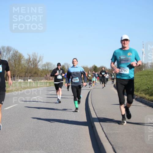 06.04.2025 - 44. Internationalen Wilhelmsburger Insellauf Jannik Wohlers http://msf.ph/oto/7615560 06.04.2025 09:34:50 Laufen 4436, 4239, 4140, 5096, 3797, 384 meine-sportfotos.de