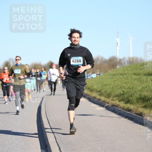 06.04.2025 - 44. Internationalen Wilhelmsburger Insellauf Jannik Wohlers http://msf.ph/oto/7615588 06.04.2025 09:34:59 Laufen 3106, 4268 meine-sportfotos.de
