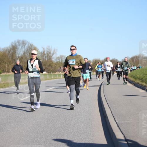 06.04.2025 - 44. Internationalen Wilhelmsburger Insellauf Jannik Wohlers http://msf.ph/oto/7615598 06.04.2025 09:35:02 Laufen 5079, 3106, 3034 meine-sportfotos.de