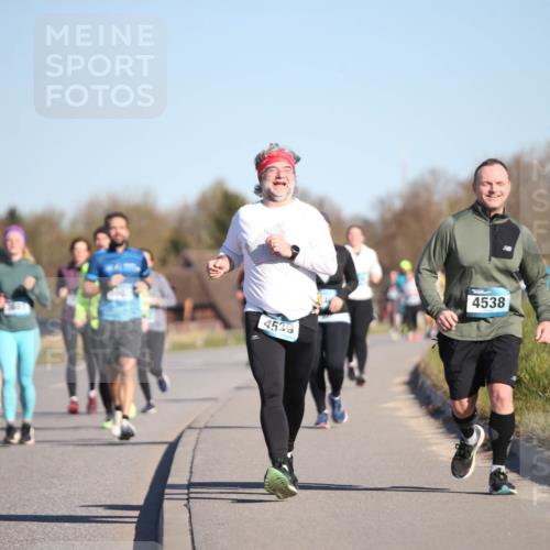 06.04.2025 - 44. Internationalen Wilhelmsburger Insellauf Jannik Wohlers http://msf.ph/oto/7615603 06.04.2025 09:35:04 Laufen 4682, 4539, 4538 meine-sportfotos.de