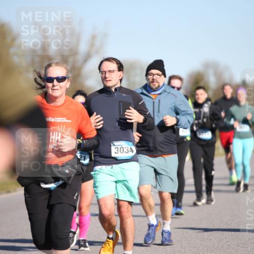06.04.2025 - 44. Internationalen Wilhelmsburger Insellauf Jannik Wohlers http://msf.ph/oto/7615606 06.04.2025 09:35:04 Laufen 3034 meine-sportfotos.de