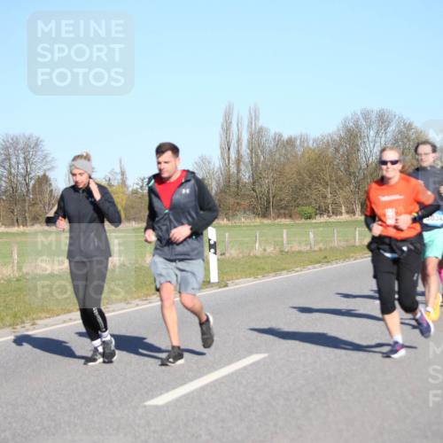 06.04.2025 - 44. Internationalen Wilhelmsburger Insellauf Jannik Wohlers http://msf.ph/oto/7615609 06.04.2025 09:35:06 Laufen  meine-sportfotos.de