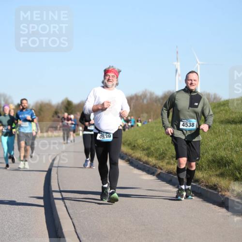 06.04.2025 - 44. Internationalen Wilhelmsburger Insellauf Jannik Wohlers http://msf.ph/oto/7615613 06.04.2025 09:35:07 Laufen 4275, 4539, 4538 meine-sportfotos.de