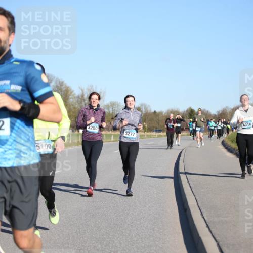 06.04.2025 - 44. Internationalen Wilhelmsburger Insellauf Jannik Wohlers http://msf.ph/oto/7615654 06.04.2025 09:35:15 Laufen 581, 3682, 5100, 4316, 3280, 3277 meine-sportfotos.de