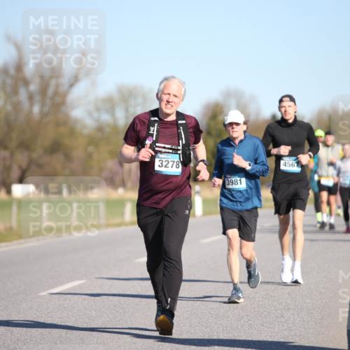 06.04.2025 - 44. Internationalen Wilhelmsburger Insellauf Jannik Wohlers http://msf.ph/oto/7615680 06.04.2025 09:35:22 Laufen 3278, 3981, 4567, 4143 meine-sportfotos.de