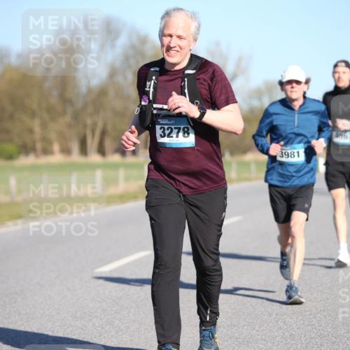 06.04.2025 - 44. Internationalen Wilhelmsburger Insellauf Jannik Wohlers http://msf.ph/oto/7615687 06.04.2025 09:35:25 Laufen 3278, 3981, 4567 meine-sportfotos.de