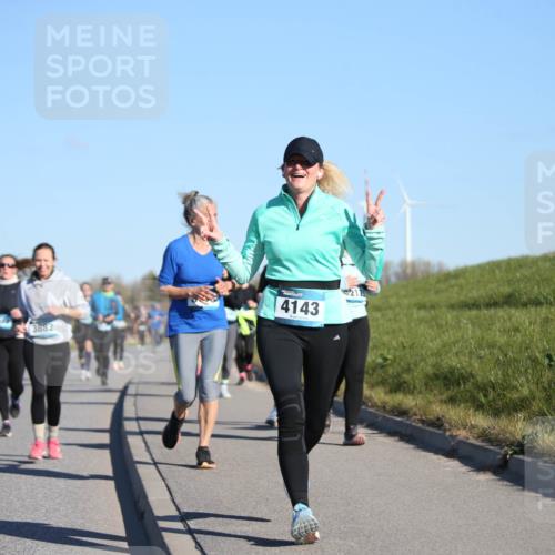 06.04.2025 - 44. Internationalen Wilhelmsburger Insellauf Jannik Wohlers http://msf.ph/oto/7615704 06.04.2025 09:35:33 Laufen 3485, 3882, 4143, 21 meine-sportfotos.de