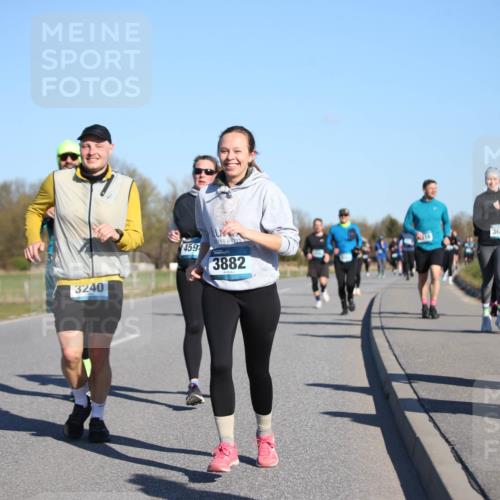 06.04.2025 - 44. Internationalen Wilhelmsburger Insellauf Jannik Wohlers http://msf.ph/oto/7615719 06.04.2025 09:35:36 Laufen 3240, 459, 3882, 216, 3695 meine-sportfotos.de