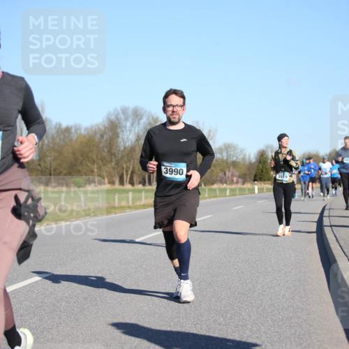 06.04.2025 - 44. Internationalen Wilhelmsburger Insellauf Jannik Wohlers http://msf.ph/oto/7615762 06.04.2025 09:35:43 Laufen 3082, 3990, 3919, 4260 meine-sportfotos.de