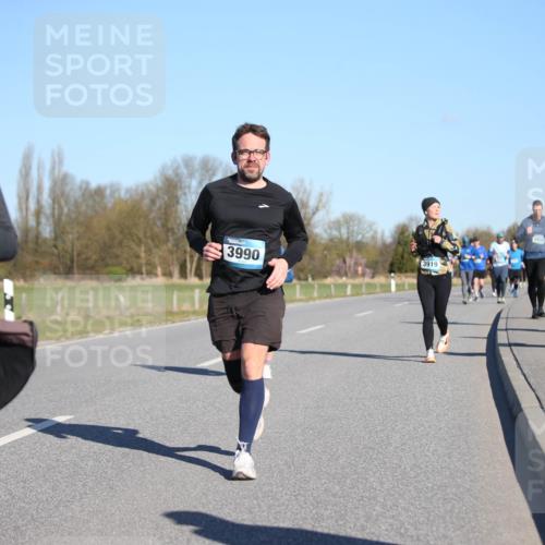 06.04.2025 - 44. Internationalen Wilhelmsburger Insellauf Jannik Wohlers http://msf.ph/oto/7615764 06.04.2025 09:35:43 Laufen 3082, 3990, 3919, 4260 meine-sportfotos.de