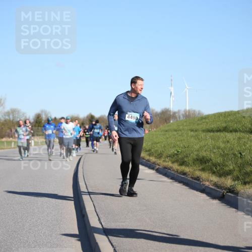 06.04.2025 - 44. Internationalen Wilhelmsburger Insellauf Jannik Wohlers http://msf.ph/oto/7615791 06.04.2025 09:35:48 Laufen 4498 meine-sportfotos.de