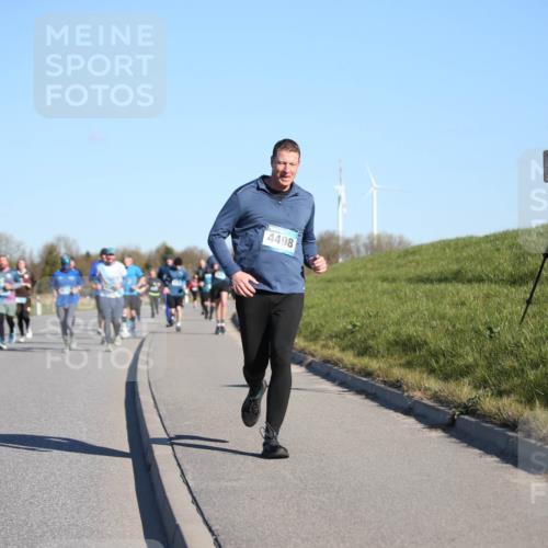 06.04.2025 - 44. Internationalen Wilhelmsburger Insellauf Jannik Wohlers http://msf.ph/oto/7615796 06.04.2025 09:35:49 Laufen 4498 meine-sportfotos.de