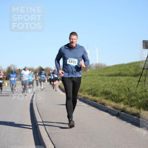 06.04.2025 - 44. Internationalen Wilhelmsburger Insellauf Jannik Wohlers http://msf.ph/oto/7615799 06.04.2025 09:35:49 Laufen 4498 meine-sportfotos.de