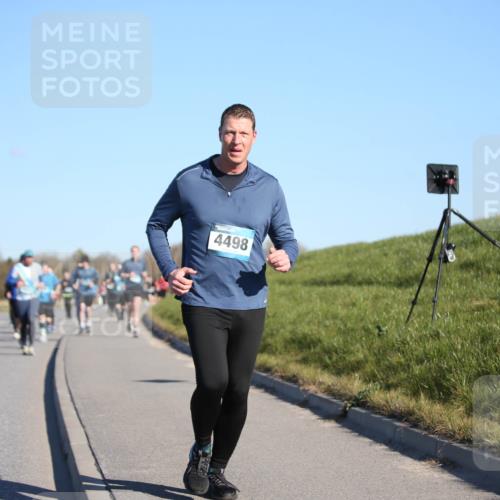 06.04.2025 - 44. Internationalen Wilhelmsburger Insellauf Jannik Wohlers http://msf.ph/oto/7615804 06.04.2025 09:35:50 Laufen 4498 meine-sportfotos.de