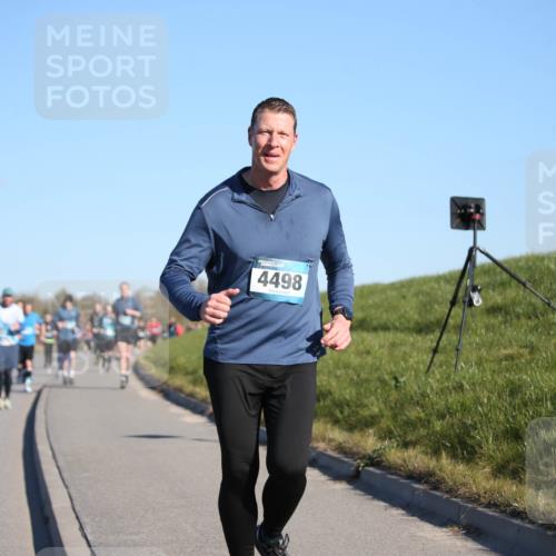 06.04.2025 - 44. Internationalen Wilhelmsburger Insellauf Jannik Wohlers http://msf.ph/oto/7615808 06.04.2025 09:35:50 Laufen 4498 meine-sportfotos.de