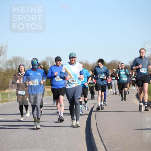 06.04.2025 - 44. Internationalen Wilhelmsburger Insellauf Jannik Wohlers http://msf.ph/oto/7615809 06.04.2025 09:35:52 Laufen 4580, 930, 4364, 5176, 458, 6437, 3192, 4562, 3287 meine-sportfotos.de