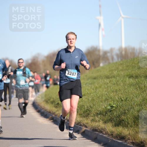 06.04.2025 - 44. Internationalen Wilhelmsburger Insellauf Jannik Wohlers http://msf.ph/oto/7615815 06.04.2025 09:35:54 Laufen 3287, 5176 meine-sportfotos.de