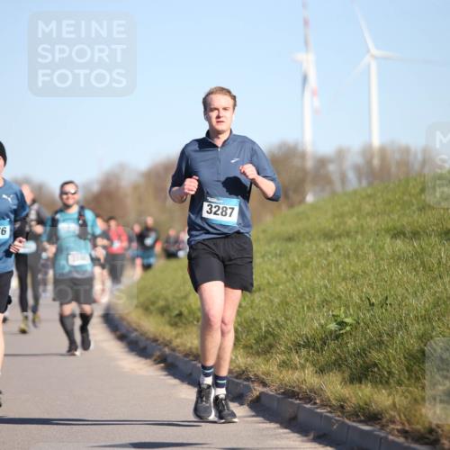 06.04.2025 - 44. Internationalen Wilhelmsburger Insellauf Jannik Wohlers http://msf.ph/oto/7615816 06.04.2025 09:35:54 Laufen 5176, 3192, 3287 meine-sportfotos.de