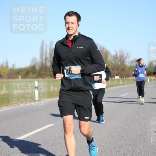 06.04.2025 - 44. Internationalen Wilhelmsburger Insellauf Jannik Wohlers http://msf.ph/oto/7615864 06.04.2025 09:36:03 Laufen 50, 19, 4232, 4295, 4431 meine-sportfotos.de