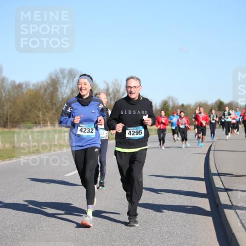 06.04.2025 - 44. Internationalen Wilhelmsburger Insellauf Jannik Wohlers http://msf.ph/oto/7615875 06.04.2025 09:36:06 Laufen 4232, 3431, 4295 meine-sportfotos.de
