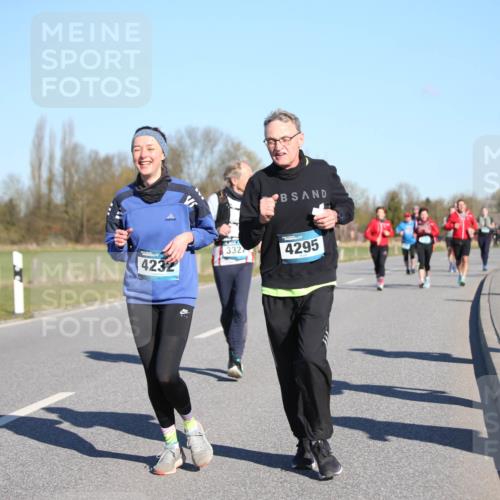 06.04.2025 - 44. Internationalen Wilhelmsburger Insellauf Jannik Wohlers http://msf.ph/oto/7615881 06.04.2025 09:36:07 Laufen 4232, 332, 4295, 34 meine-sportfotos.de