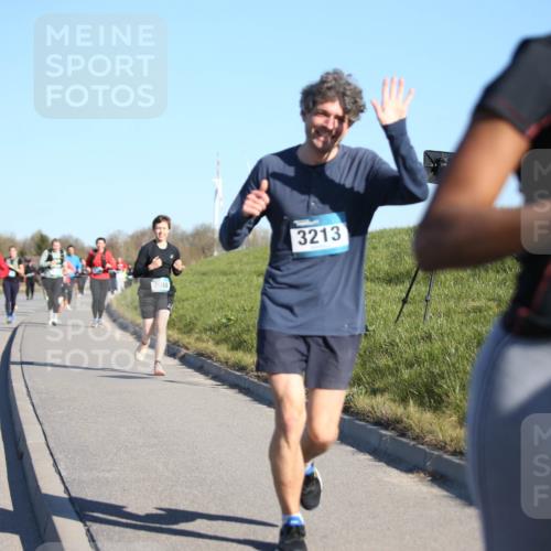06.04.2025 - 44. Internationalen Wilhelmsburger Insellauf Jannik Wohlers http://msf.ph/oto/7615890 06.04.2025 09:36:09 Laufen 3048, 3213, 3431 meine-sportfotos.de