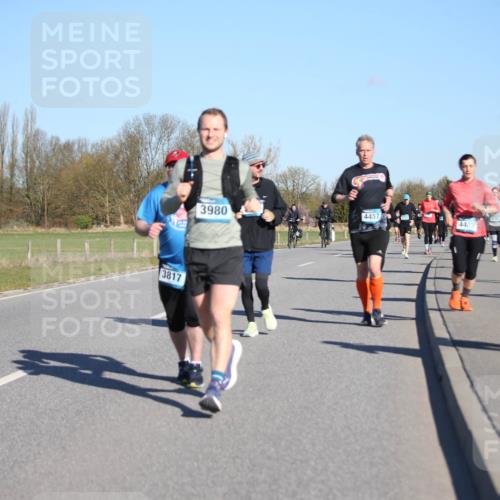 06.04.2025 - 44. Internationalen Wilhelmsburger Insellauf Jannik Wohlers http://msf.ph/oto/7615932 06.04.2025 09:36:18 Laufen 3817, 3980, 4457, 4403, 3979 meine-sportfotos.de