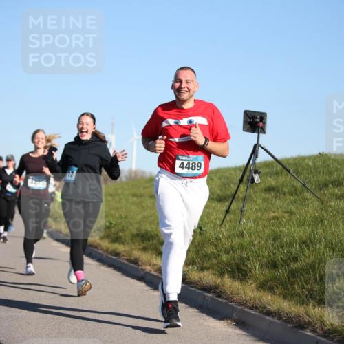 06.04.2025 - 44. Internationalen Wilhelmsburger Insellauf Jannik Wohlers http://msf.ph/oto/7615994 06.04.2025 09:36:34 Laufen 4233, 17, 4489 meine-sportfotos.de