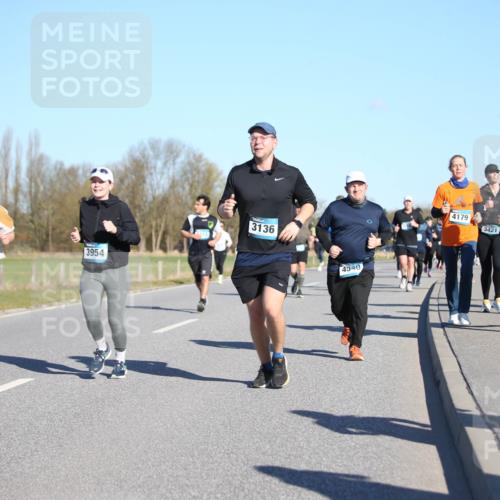 06.04.2025 - 44. Internationalen Wilhelmsburger Insellauf Jannik Wohlers http://msf.ph/oto/7616008 06.04.2025 09:36:36 Laufen 3993, 3954, 3136, 4540, 4179, 3477, 3421 meine-sportfotos.de