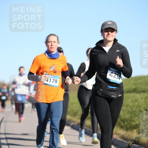 06.04.2025 - 44. Internationalen Wilhelmsburger Insellauf Jannik Wohlers http://msf.ph/oto/7616020 06.04.2025 09:36:38 Laufen 4214, 4179 meine-sportfotos.de