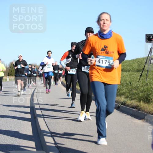 06.04.2025 - 44. Internationalen Wilhelmsburger Insellauf Jannik Wohlers http://msf.ph/oto/7616023 06.04.2025 09:36:40 Laufen 4363, 3807, 4113, 342, 4179 meine-sportfotos.de