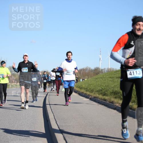 06.04.2025 - 44. Internationalen Wilhelmsburger Insellauf Jannik Wohlers http://msf.ph/oto/7616033 06.04.2025 09:36:42 Laufen 3193, 3719, 3002, 4187, 3807, 4113, 131 meine-sportfotos.de