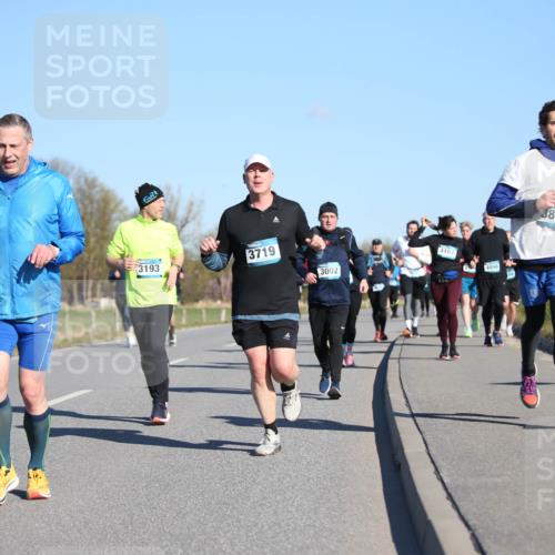 06.04.2025 - 44. Internationalen Wilhelmsburger Insellauf Jannik Wohlers http://msf.ph/oto/7616038 06.04.2025 09:36:43 Laufen 363, 3193, 3719, 3002, 4187, 4098, 3807 meine-sportfotos.de